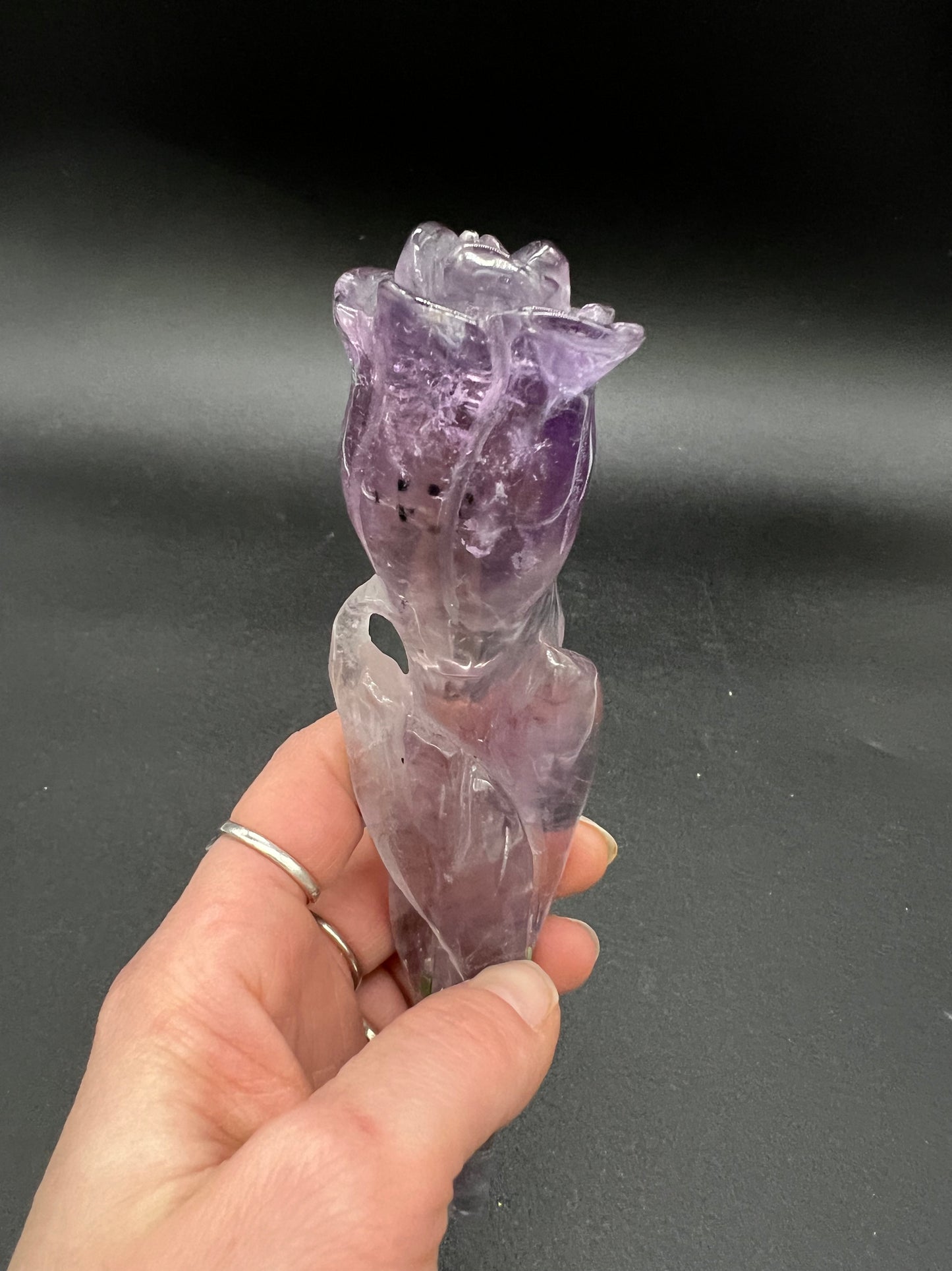 Amethyst carved rose