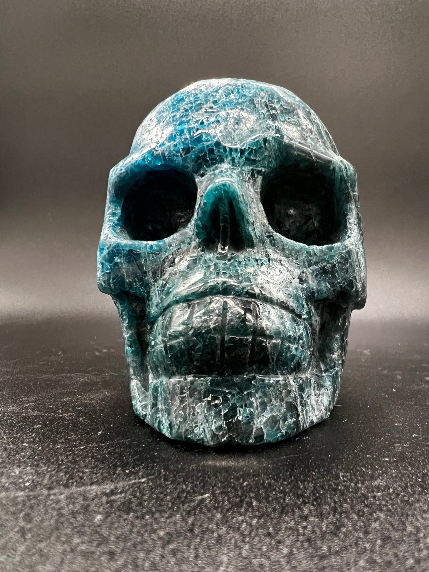 Apatite skull