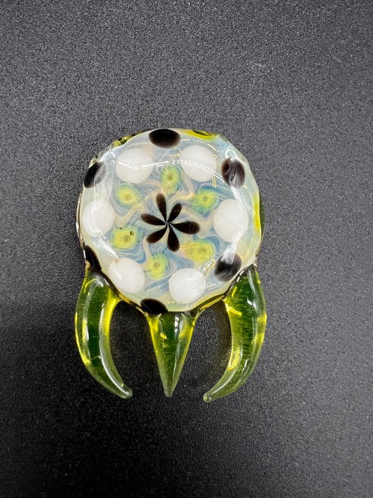 Horn pendant